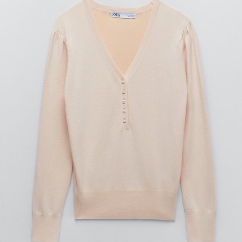 Zara Women's Elegant Cream V-Neck Sweater